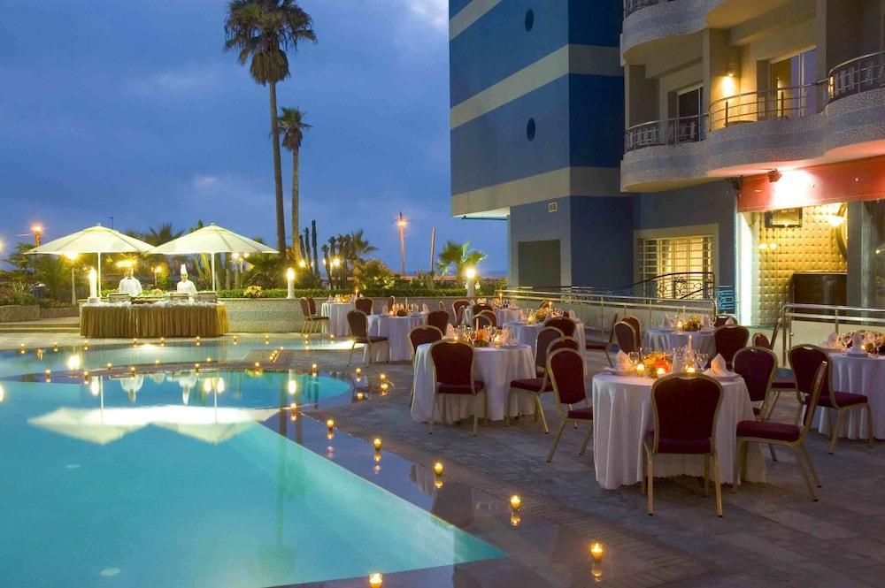 فندق الدار البيضاءفي  فندق كلوب فال دا أنفا المطعم الصورة